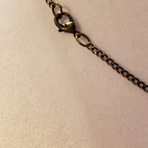 New! Handcrafted 18” Lady Rose Green Cameo Necklace - Picture 3 of 7